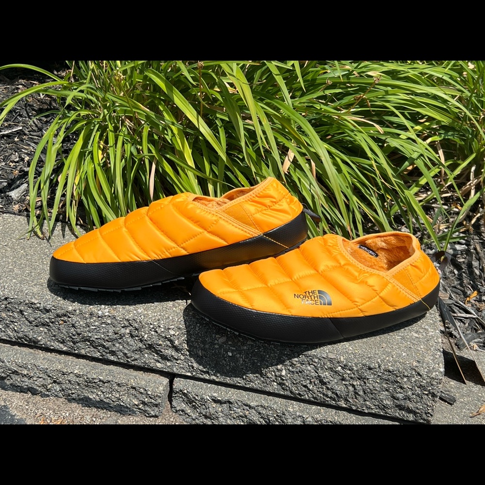Men’s ThermoBall™ Traction V Camp Hike Athleisure $55 No Box